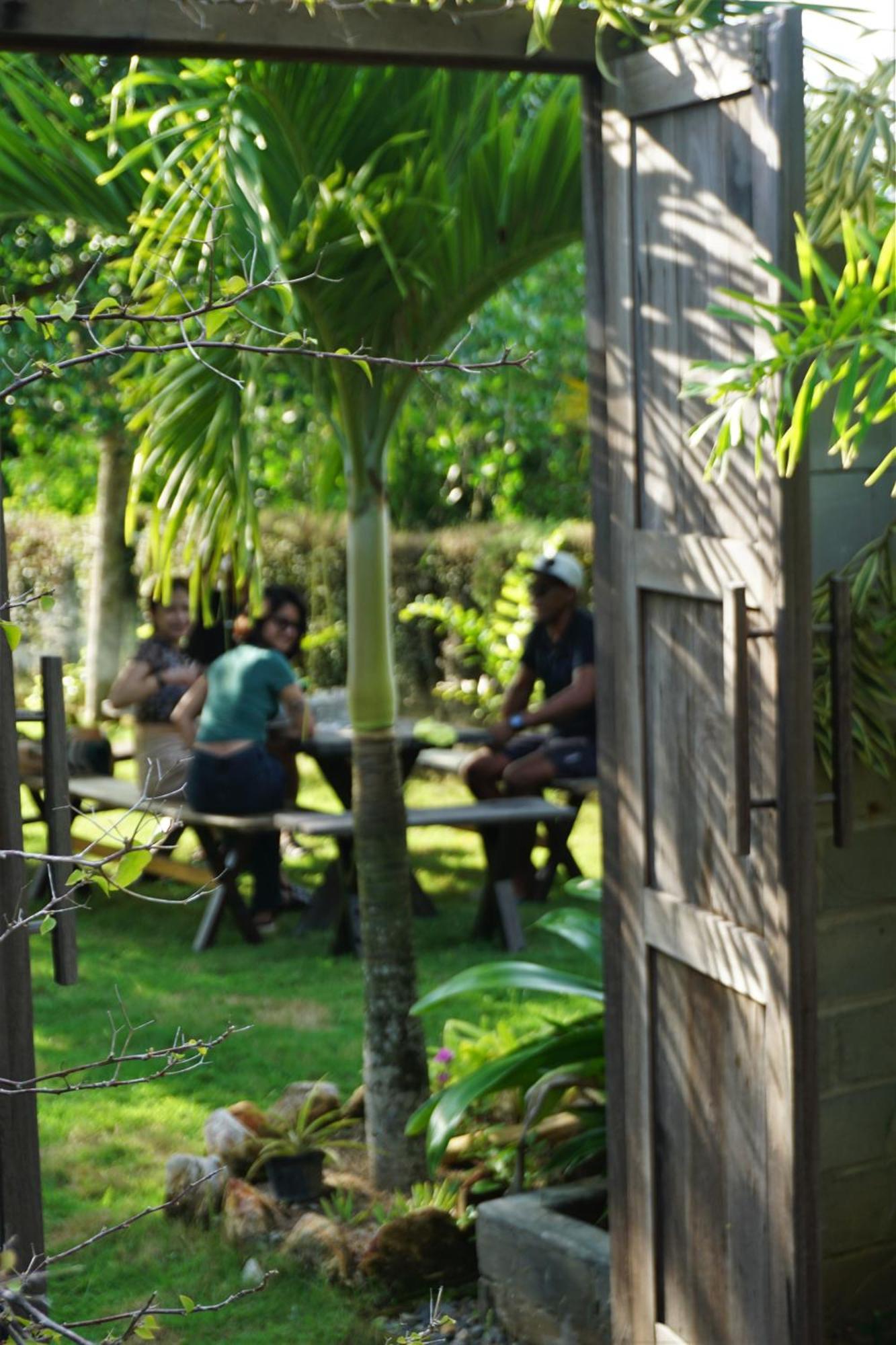 Basa-Basi Lodge Karimunjawa Zewnętrze zdjęcie