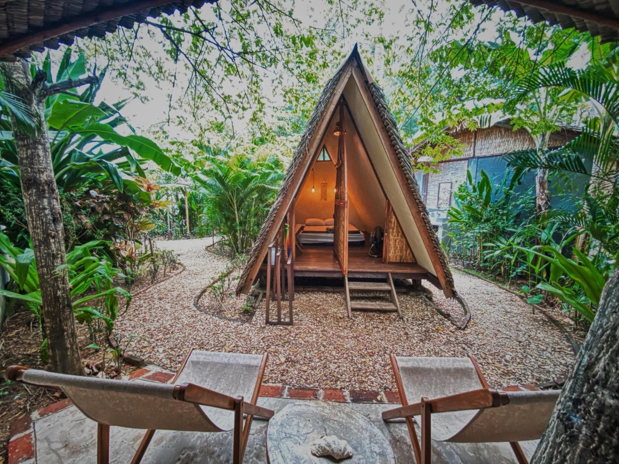 Basa-Basi Lodge Karimunjawa Zewnętrze zdjęcie