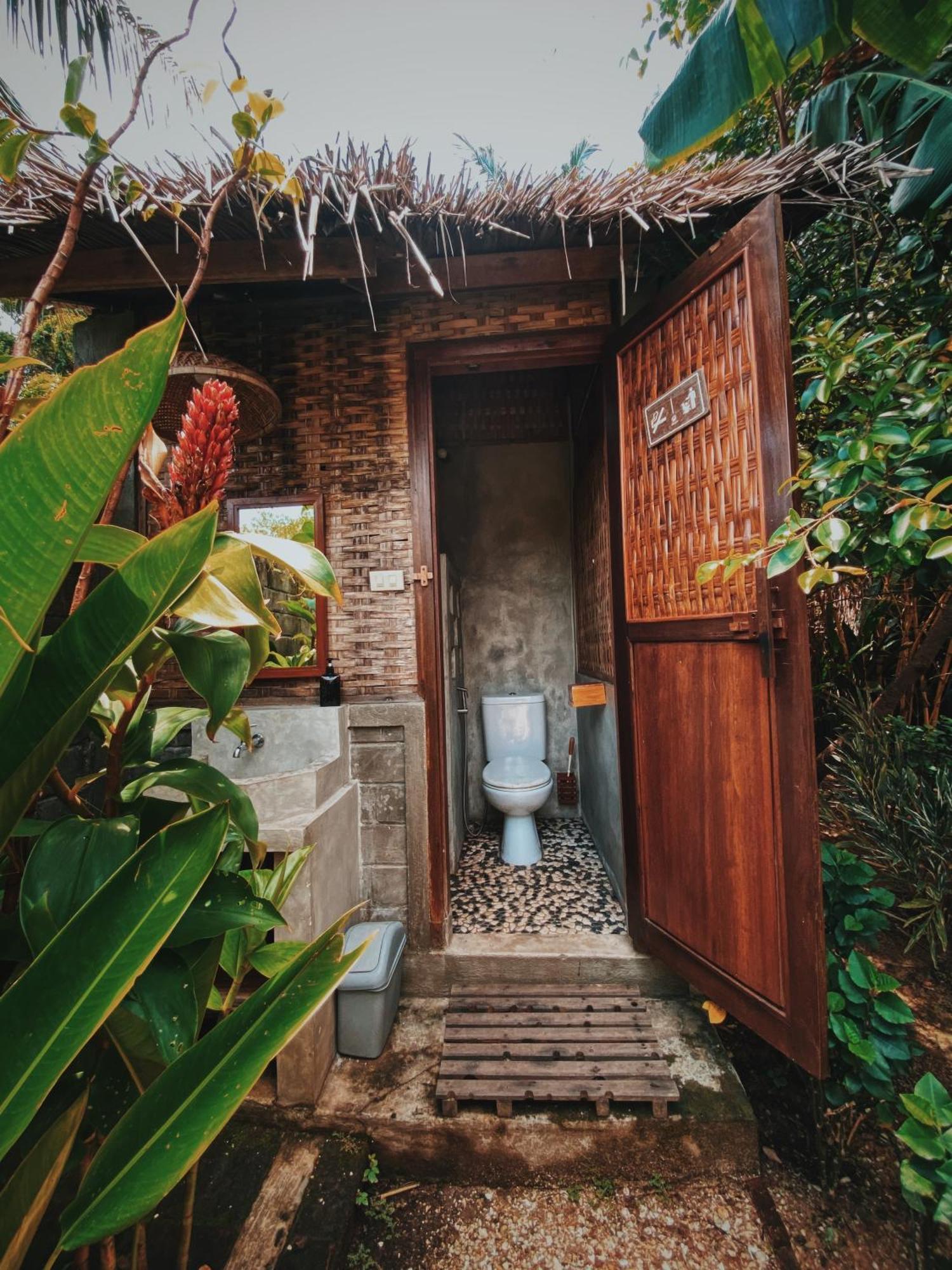 Basa-Basi Lodge Karimunjawa Zewnętrze zdjęcie