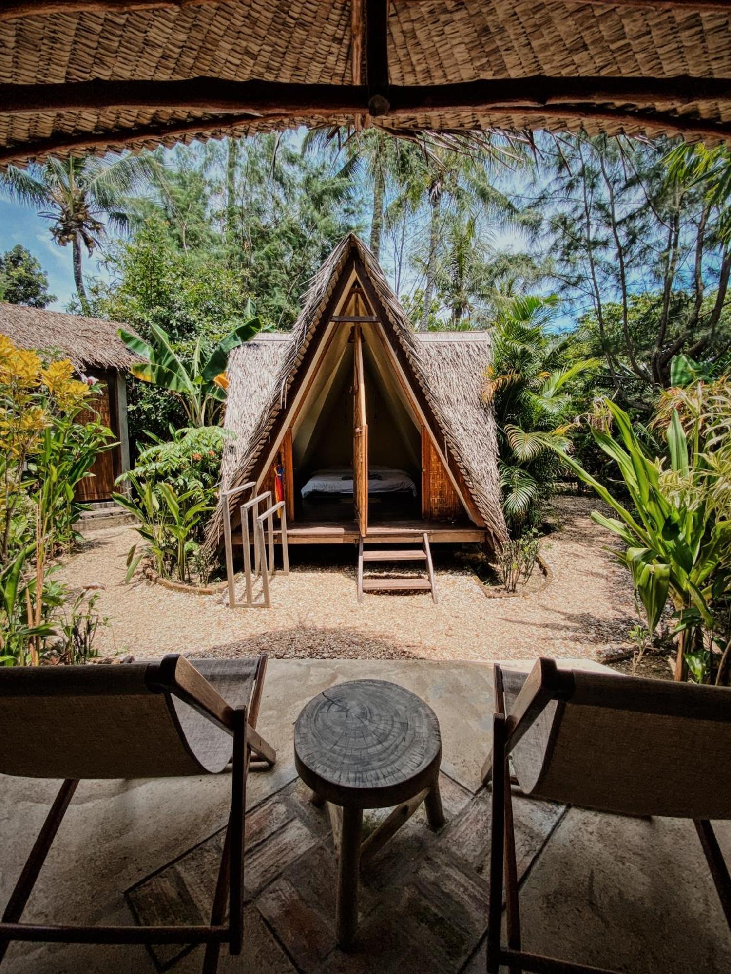 Basa-Basi Lodge Karimunjawa Zewnętrze zdjęcie
