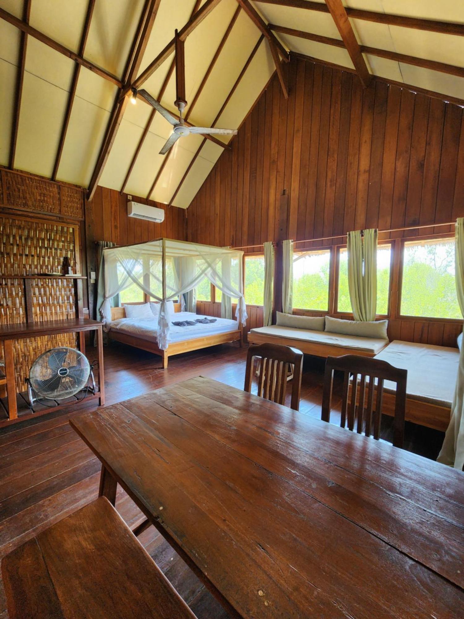 Basa-Basi Lodge Karimunjawa Zewnętrze zdjęcie